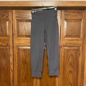 Lululemon wanderer cropped jogger graphite grey